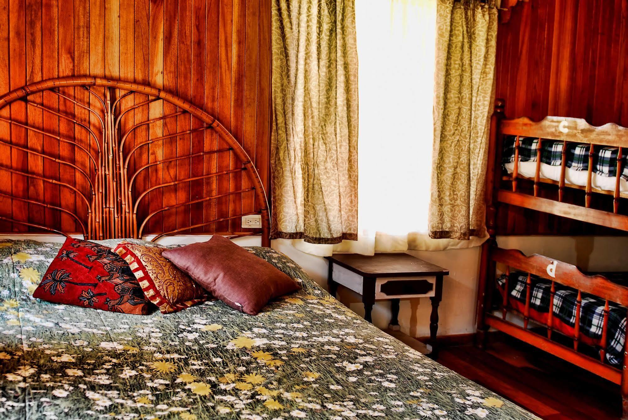 Pension Santa Elena モンテベルデ エクステリア 写真